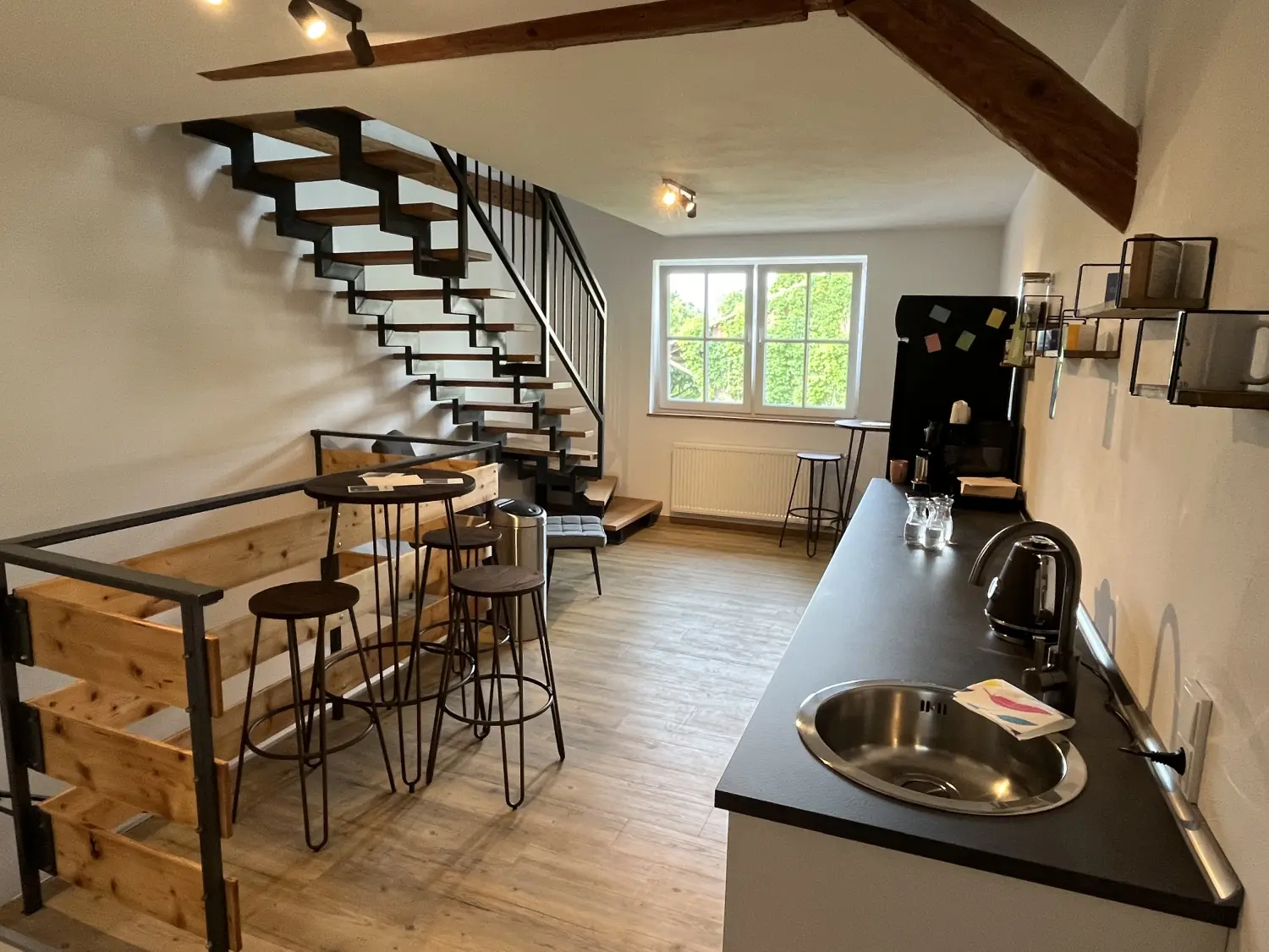 Fachwerk16, Seminarhaus, Obergeschoss, Hocker 